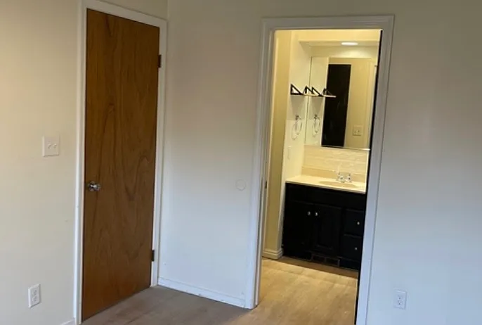 770 W 220 N #A — Photo 12