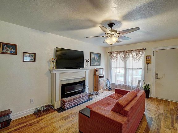 4th image of 1904 NW Kinyon Ave