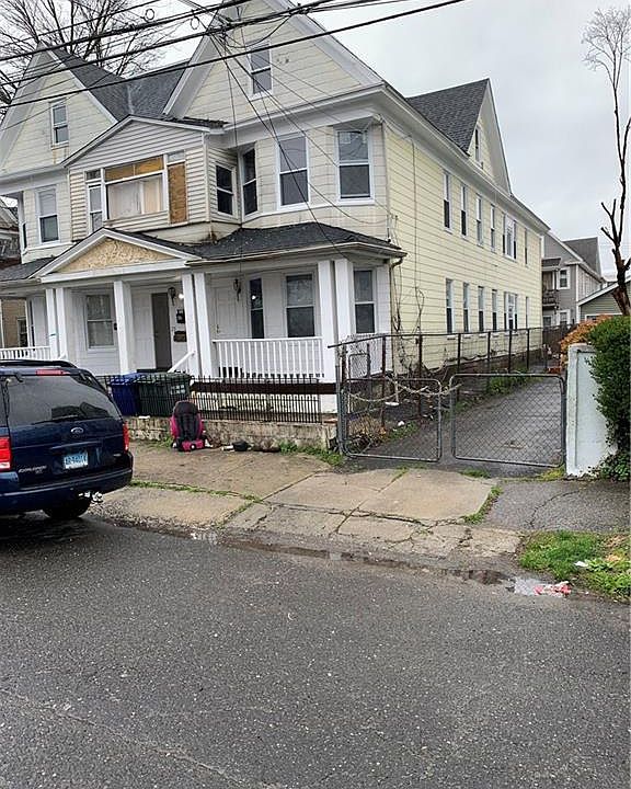 2nd image of 21-27 Lenox Ave #3