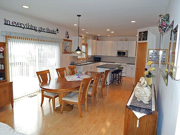 4th image of 1461 Crystal Valley Ct SE