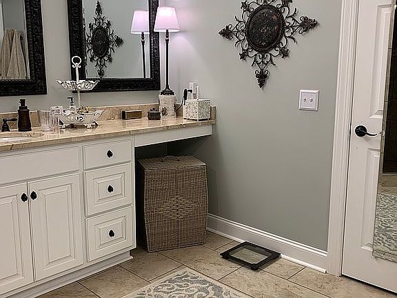 Master bath fully updated 