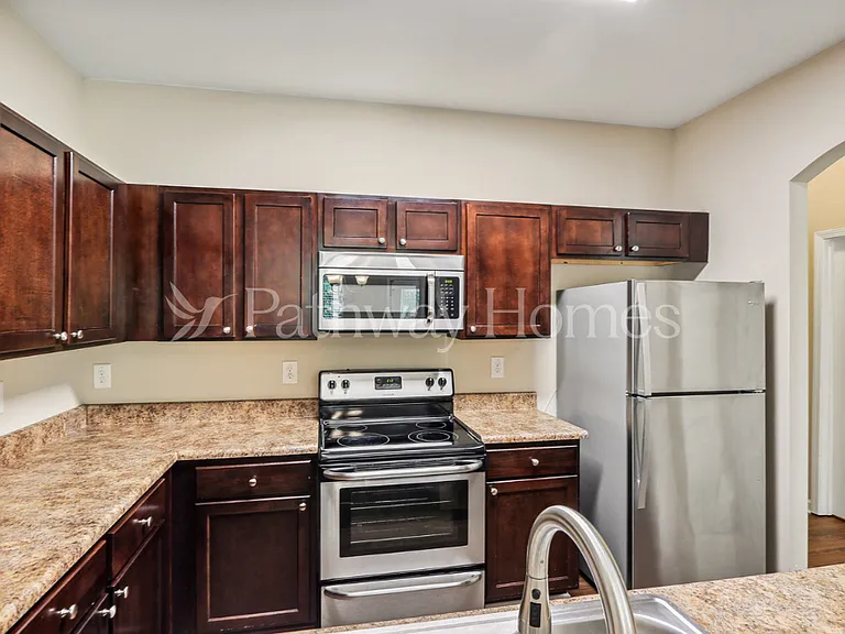 3039 Bonnes Dr — Photo 6