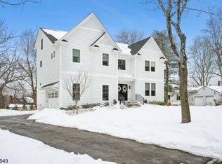 8 Fox Chase Rd, Madison Boro, NJ 07940