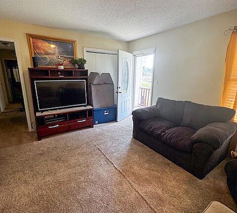 3rd image of 208 Holloman Road
