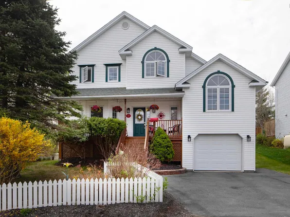 10 Blanchard Cres, Halifax, NS B4A 4C5