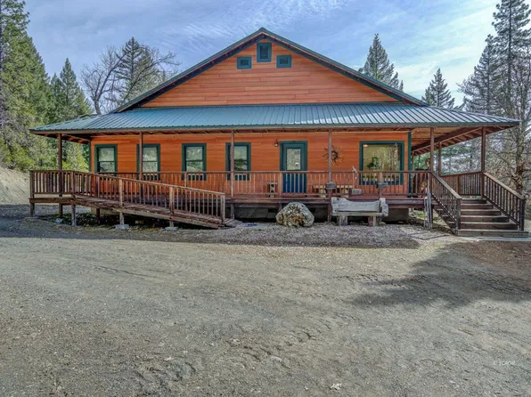 111 Fs Rd, Bridgeville, CA 95526
