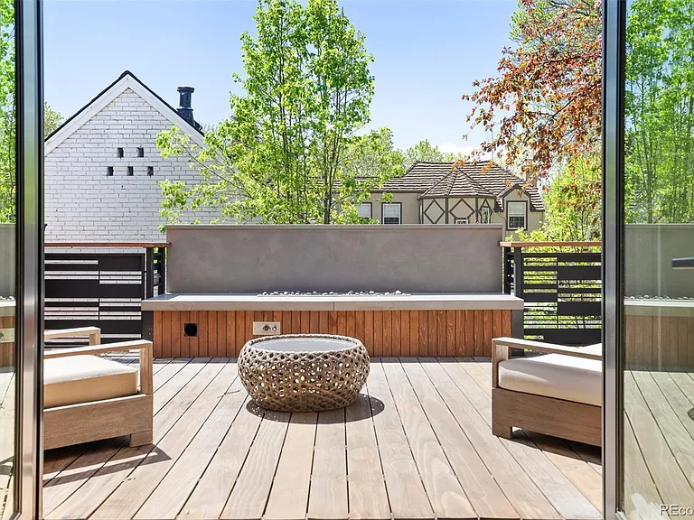 431 Elm St — Photo 38