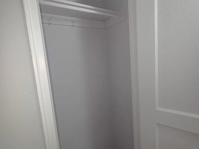 196-05 65th Cres #A — Photo 11