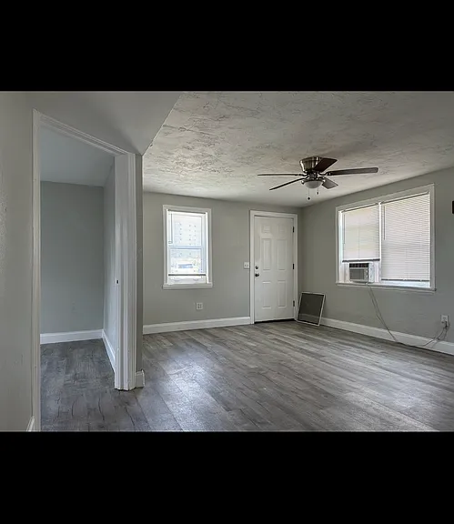 138 Botefuhr Ave — Photo 3
