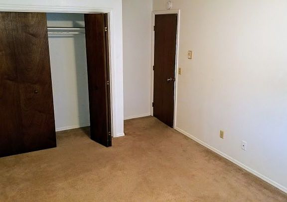 5th image of 3285 Canyon Dr Unit 10