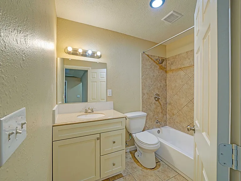 8940 Live Oak Ave #B — Photo 15
