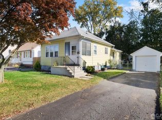 326 1st St, Middlesex, NJ 08846