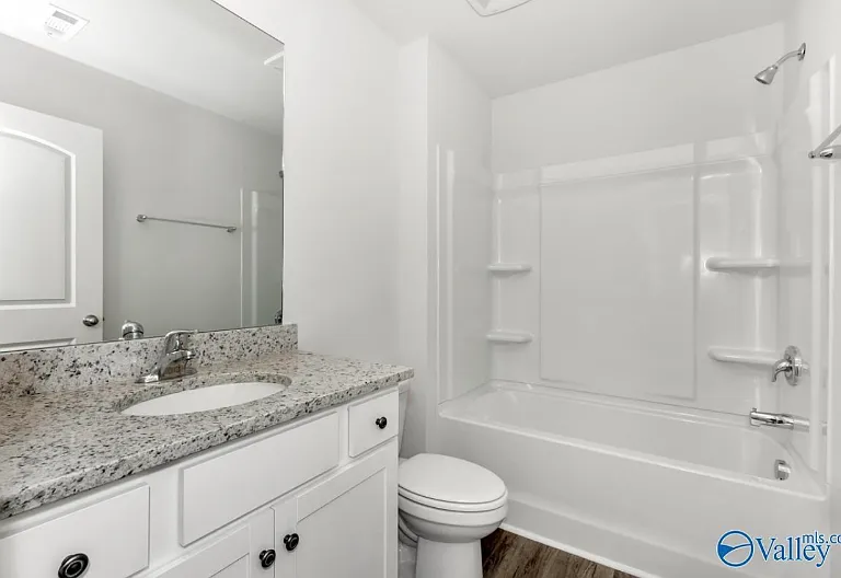 217 Bay Pine Dr — Photo 4