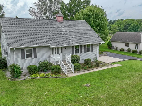 1655 N Royal Oaks Dr, Monticello, IN 47960