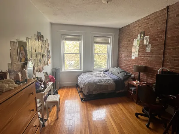 31 Queensberry St, Boston, MA