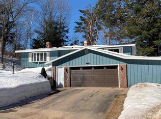 614 Forest Park Dr, Marquette, MI 49855
