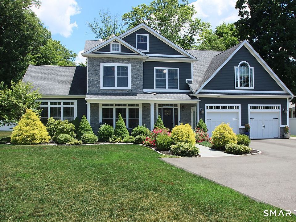 1st image of 2095 Whitney Avenue