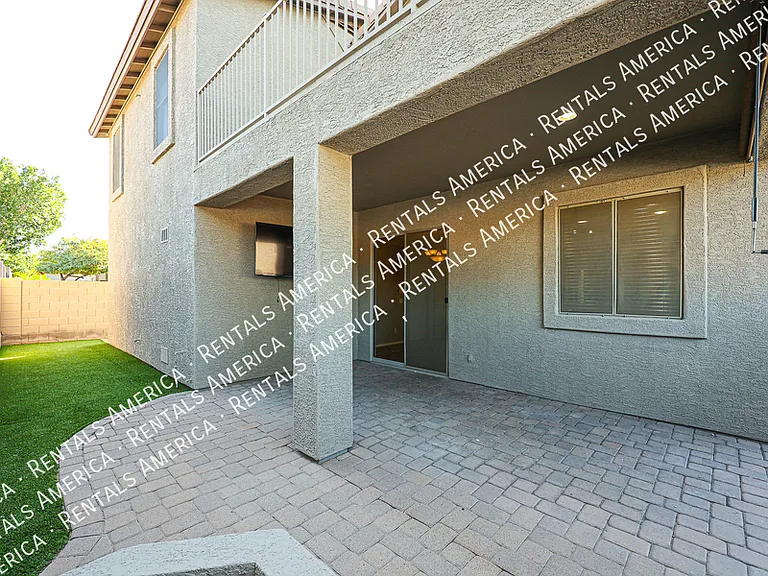 2614 W Florentine Rd — Photo 47