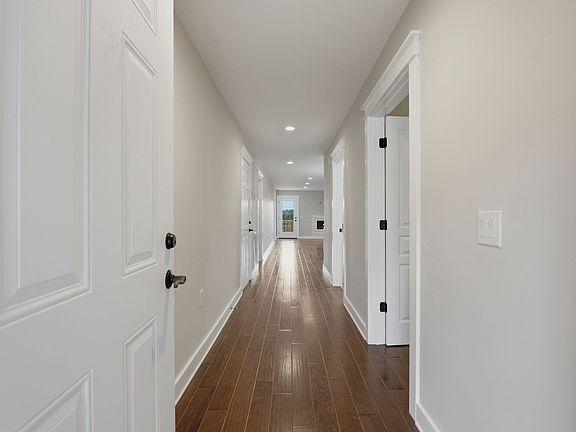 3rd image of 705 Mount Carmel Pl