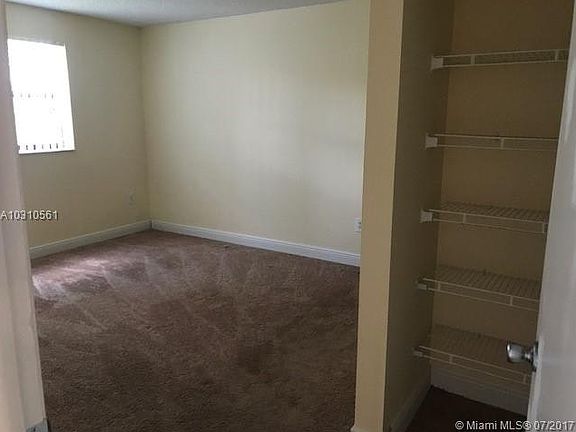3rd image of 9827 Nob Hill Ct