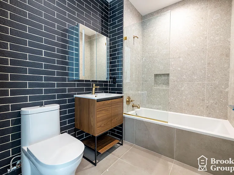 26 Sherman Ave #8F — Photo 6