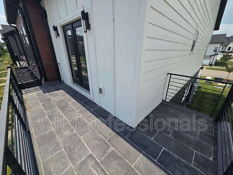 1403 Rebecca Johns Dr — Photo 8