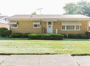 843 N Maple Dr, Chicago Heights, IL 60411