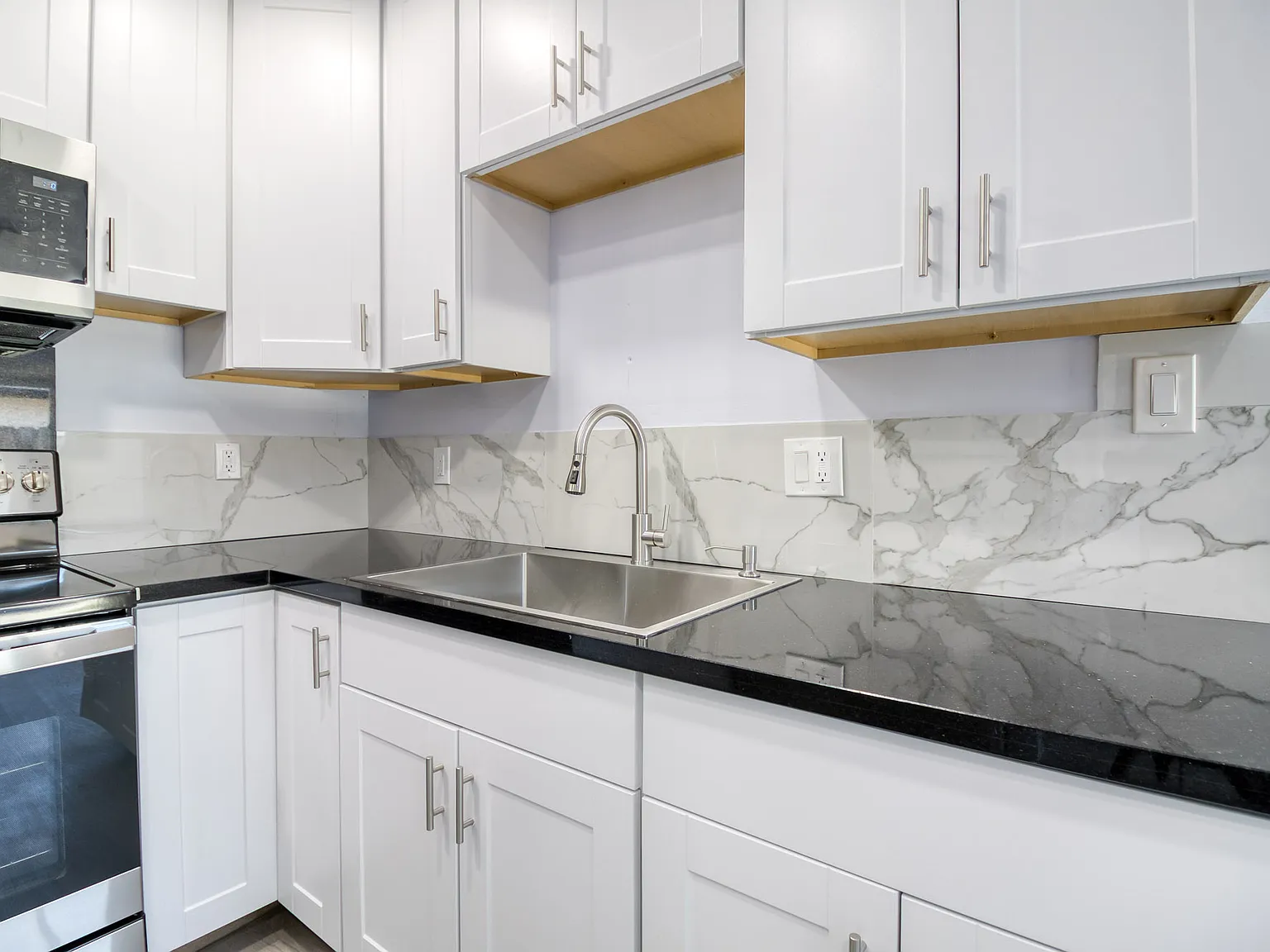 2 bed, 750 sqft, $1,900 — Photo 3