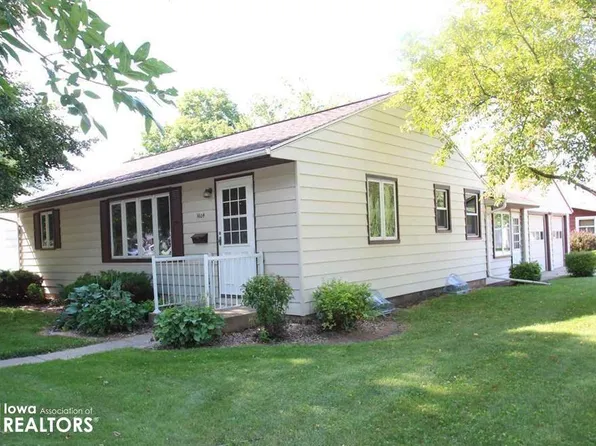 1604 Hillcrest Dr, Mason City, IA 50401