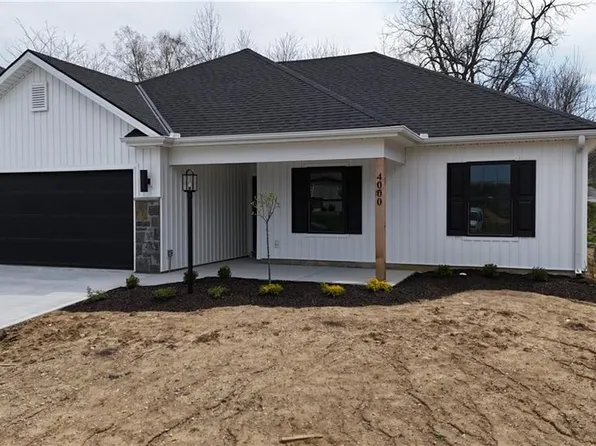 4000 Stacey Way Ct, Saint Joseph, MO 64505