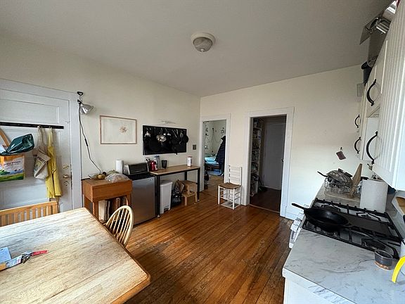 5th image of 134 Elm St