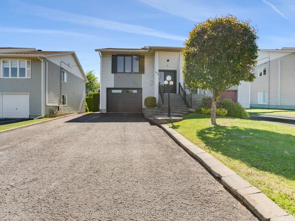433 Tupper St, Hawkesbury, ON K6A 3L9