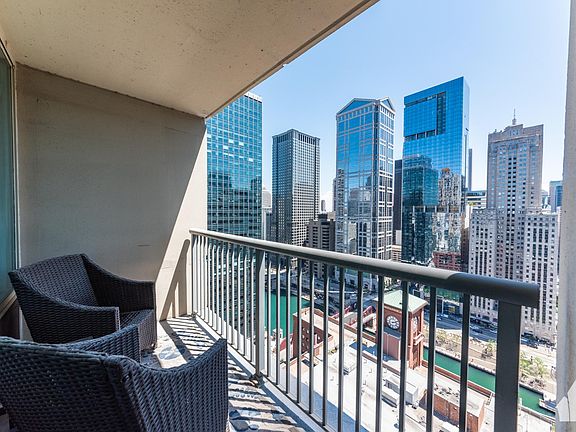 2nd image of 345 S Lasalle St #3107
