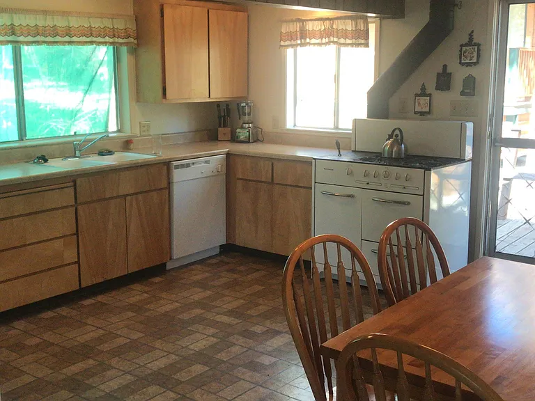 23010 Placer Dr — Photo 11