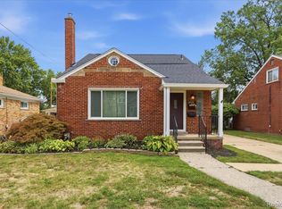 203 Pare St, Clawson, MI 48017