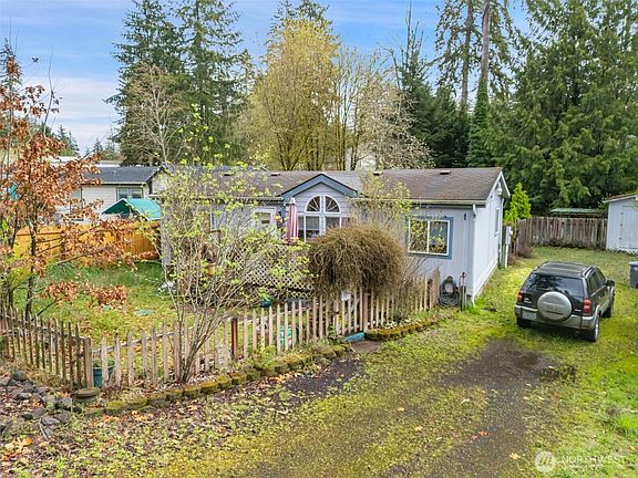 2nd image of 70 SE Clematis Avenue