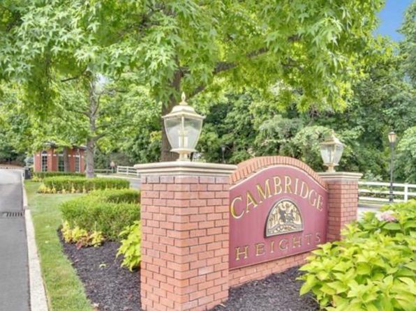 369 Cambridge Dr