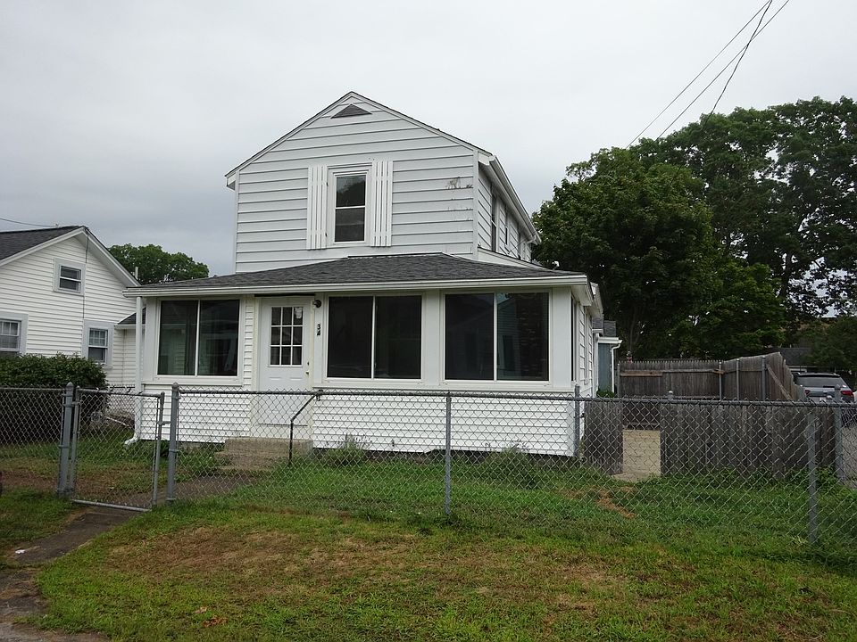 1st image of 34 Bayview St