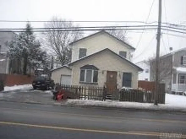 95 E Pulaski Rd, Huntington Station, NY 11746