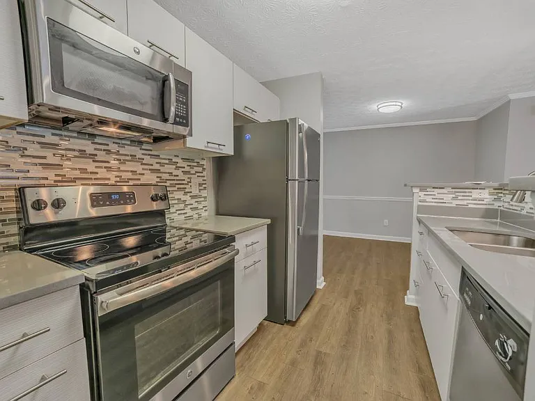 Decatur Flats — Photo 9
