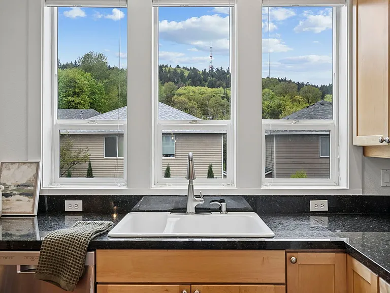 4830 SW View Point Ter — Photo 13
