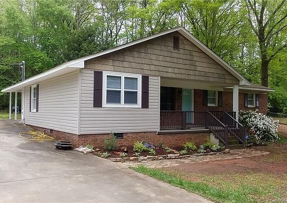 2nd image of 1319 Rosewood Dr