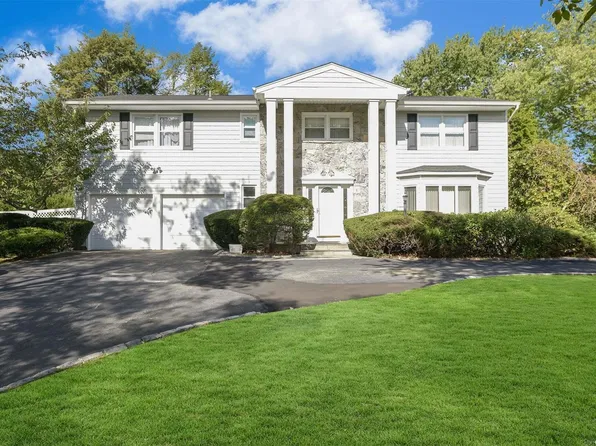 38 Kinsella Street, Dix Hills, NY 11746