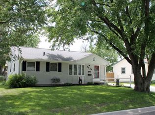 1639 Golden Valley Dr, Waterloo, IA 50703