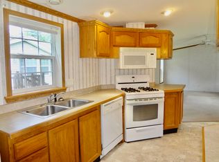 303 Old Lake Shore Rd, Gilford, NH 03249