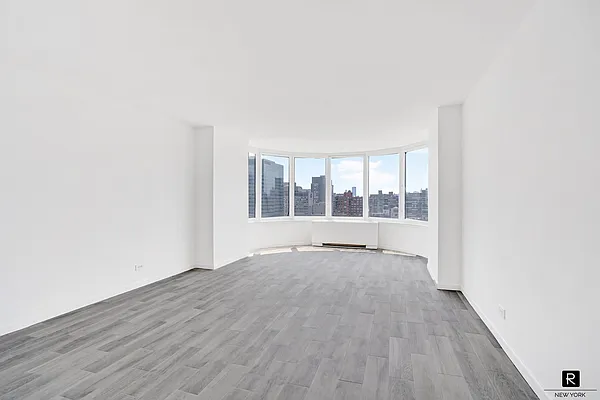 Rented by R New York | media 17