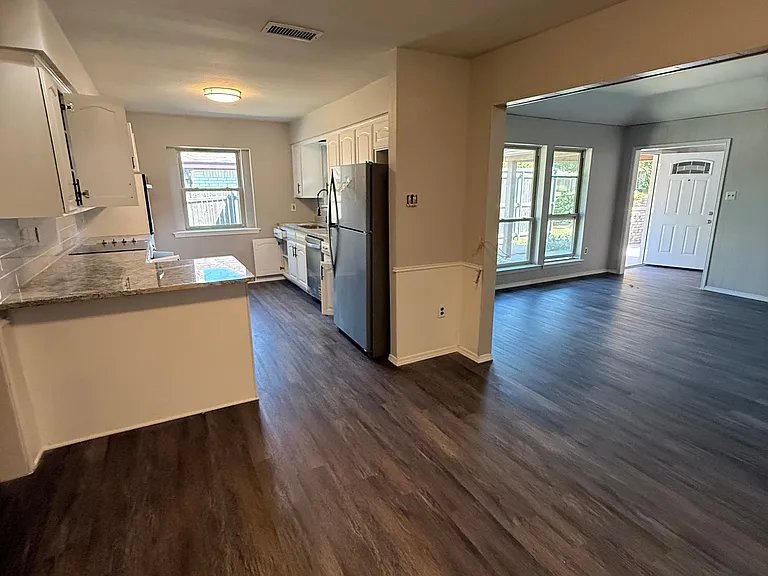 7412 Lemonwood Ln — Photo 4