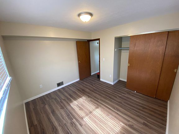4th image of 4217 Roosevelt Blvd #B