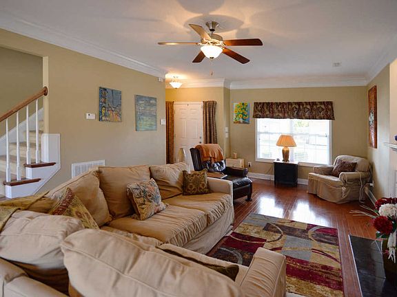 4th image of 7518 Willowcreek Pointe Ln