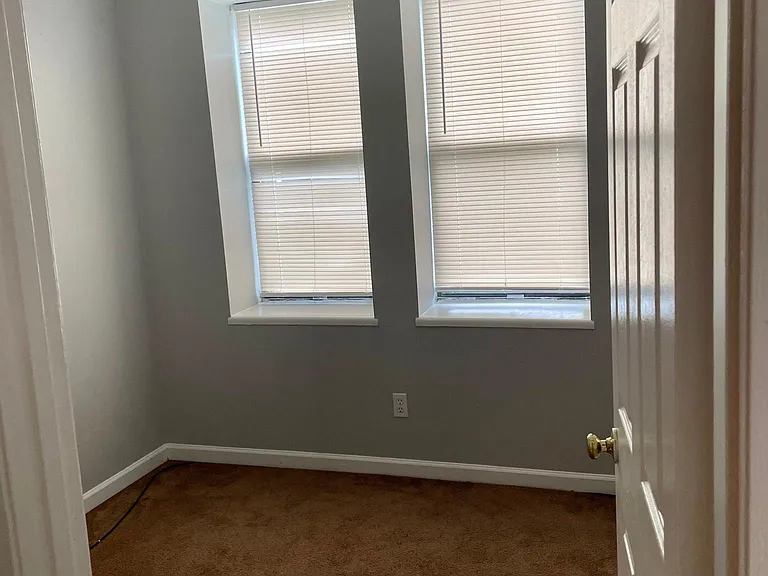 5843 Cabanne Ave #E — Photo 12